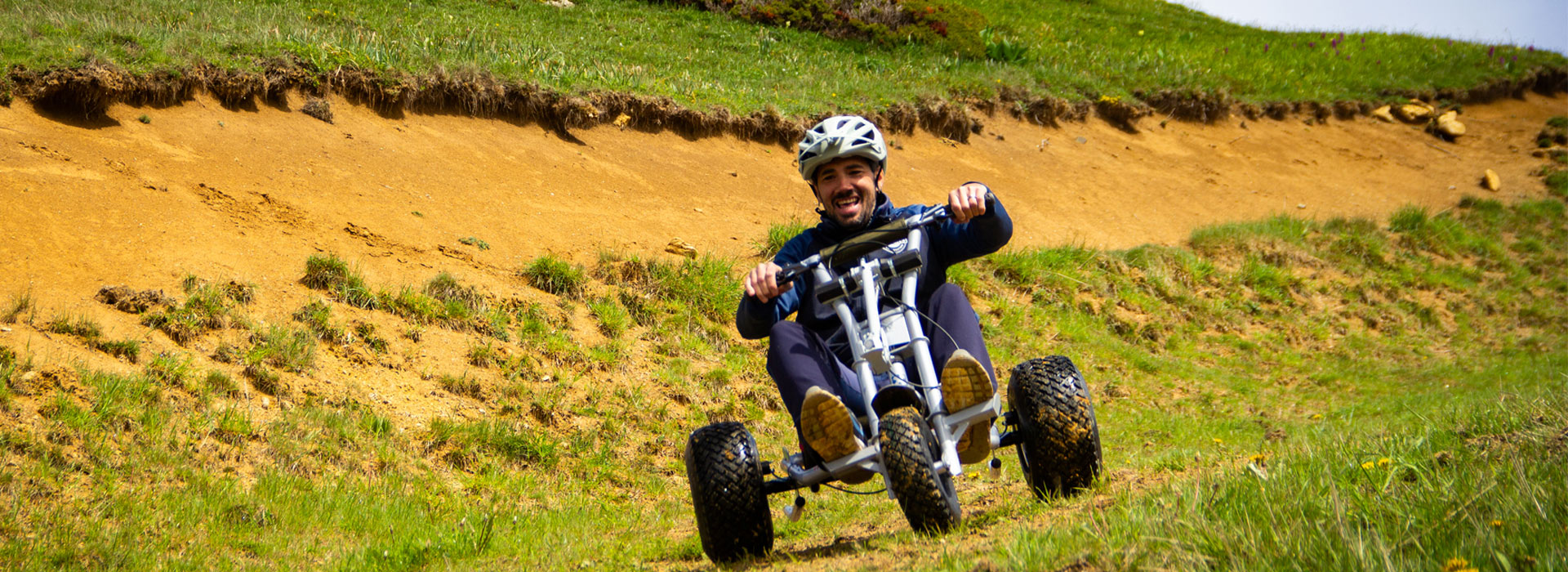 Chamrousse activity summer downhill mountain kart all terrain Deval' Park summer mountain resort grenoble isère alpes france - © YV - OT Chamrousse