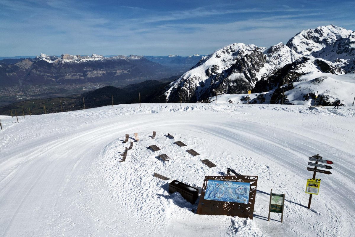 Croix de Chamrousse winter picnic area