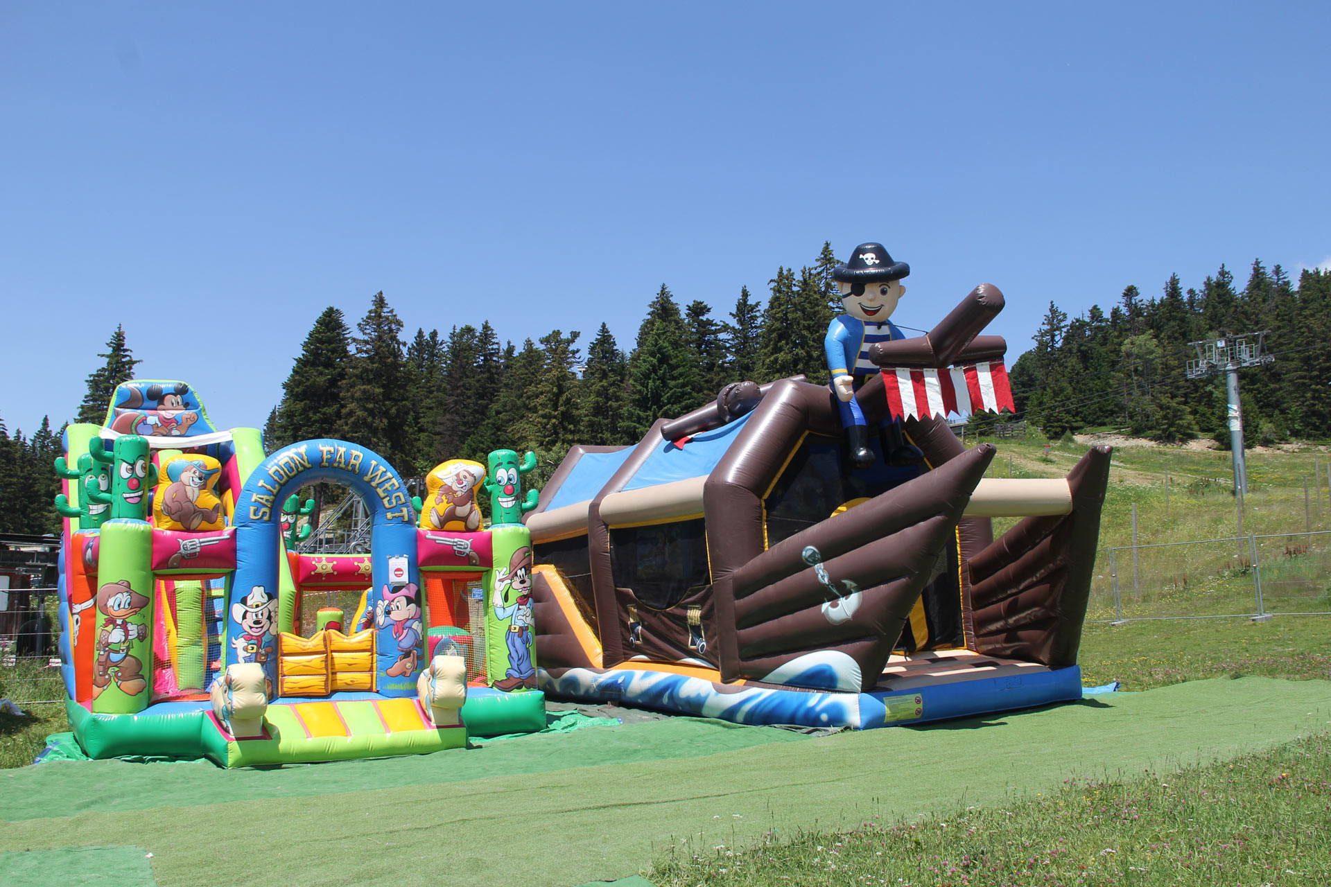 Chamrousse Kids inflatable playground