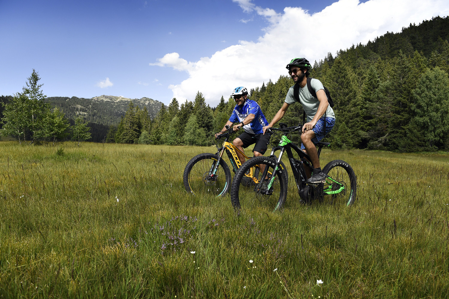 Vélo tout terrain éléctrique sentier Chamrousse