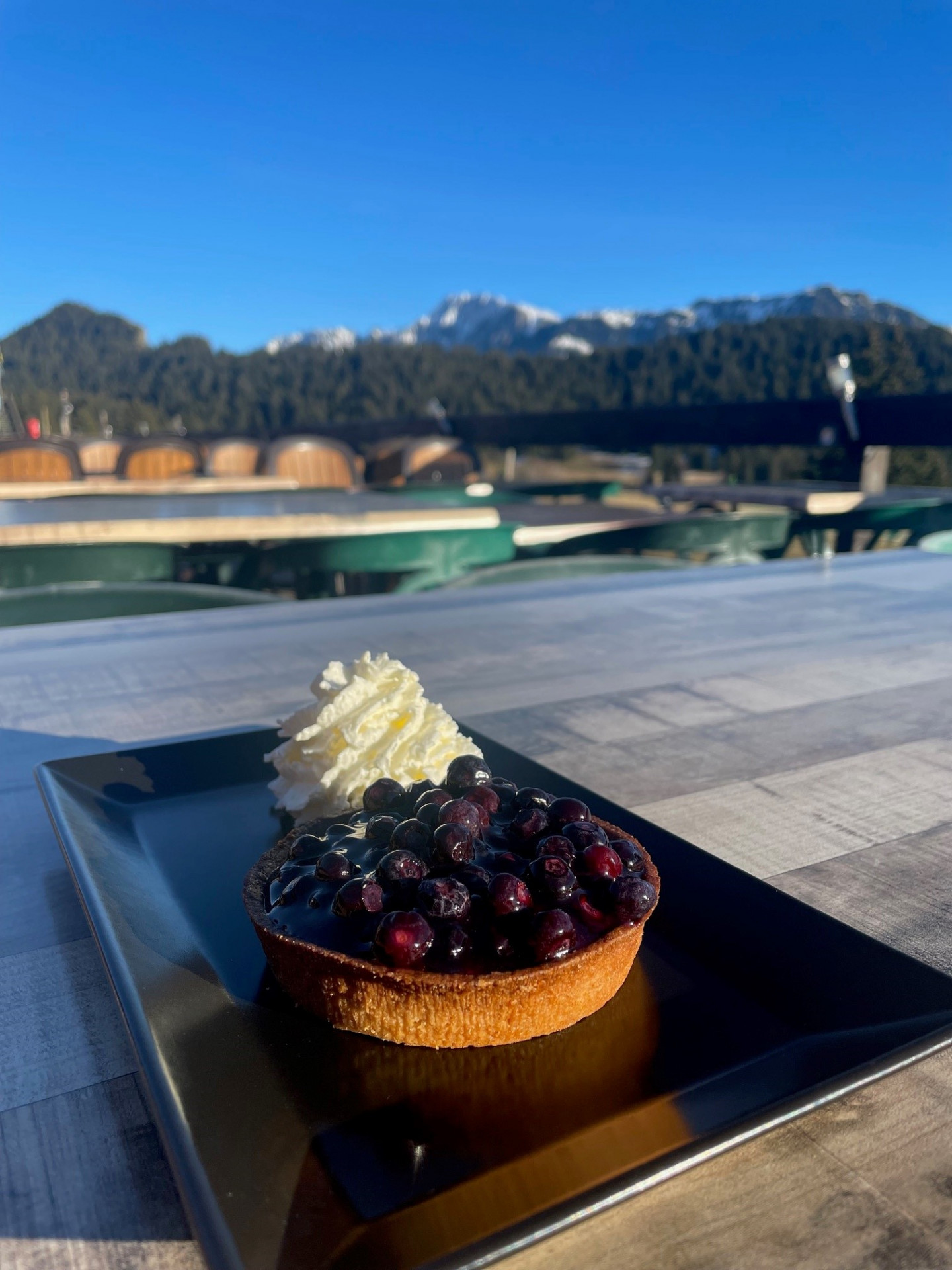 Tarte et chantilly restaurant la Salinière Chamrousse