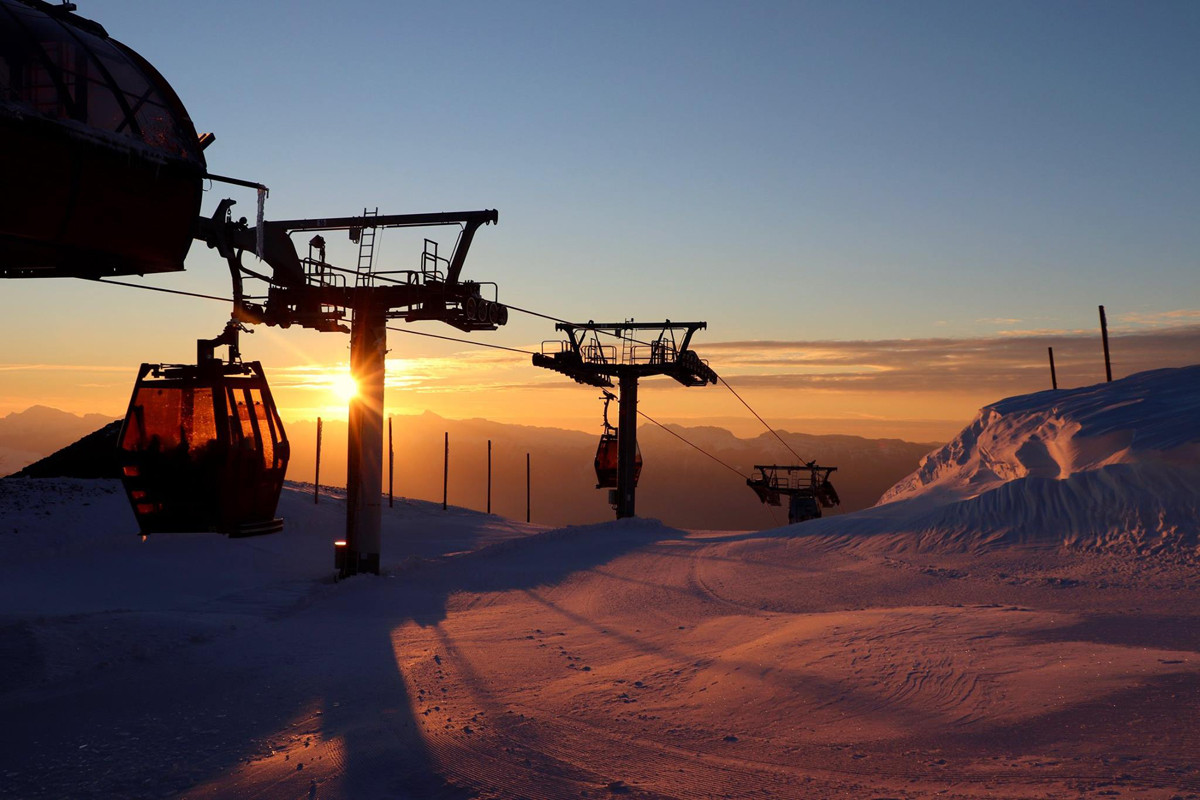 La Croix gondola on the sunset