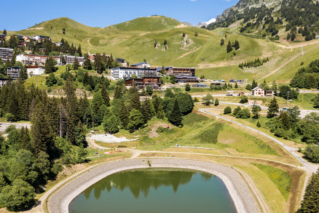 Chamrousse Grenouillère lake