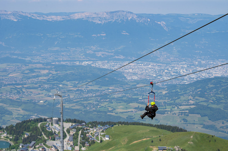 Giant zip line Chamrousse Adrenaline Park summer solo descent