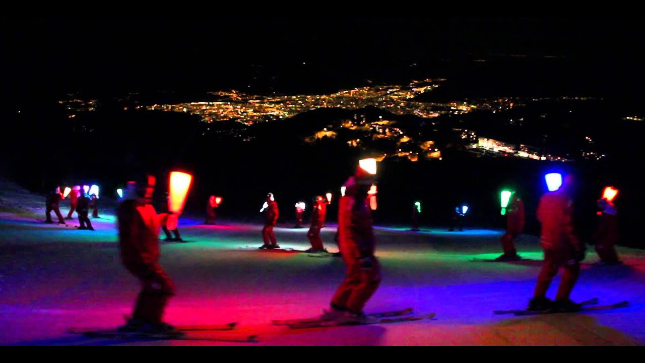 Descente flambeaux moniteurs ESF Chamrousse