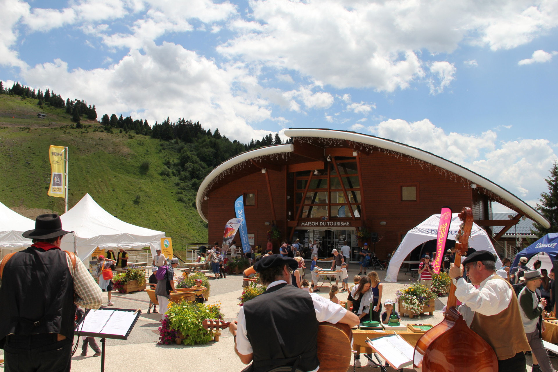 Chamrousse Celebration of seasonal migration