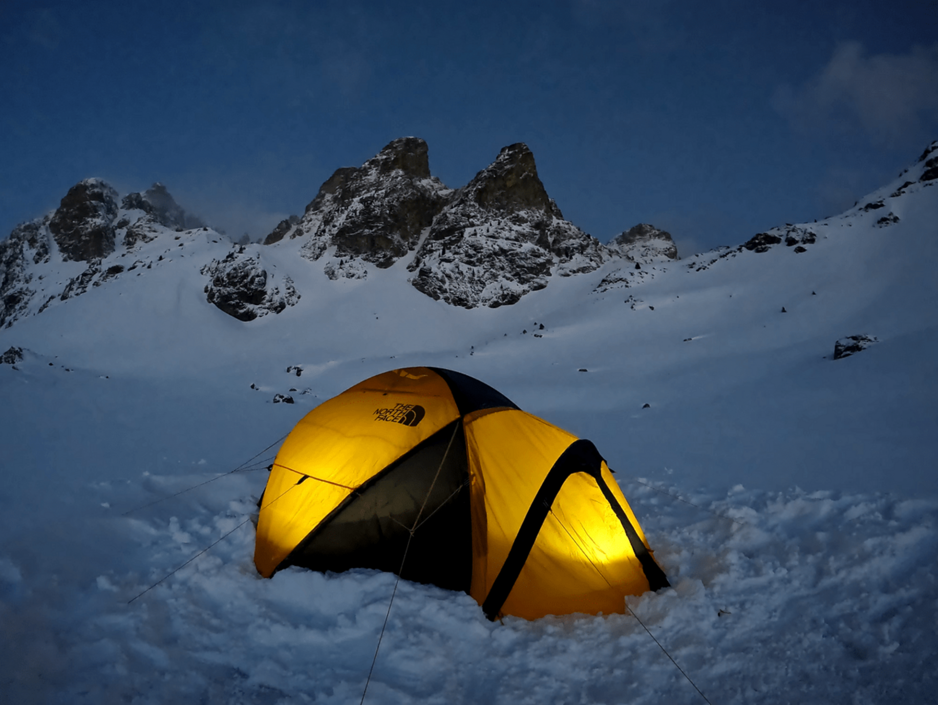 Aventure plongée sous glace, bain en lac gelé, bivouac sur lac gelé et raquettes Chamrousse