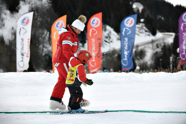 Beginner ski lesson