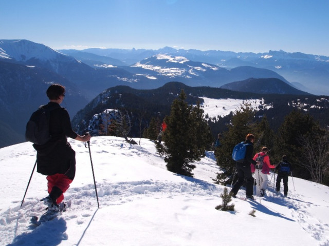 Chamrousse tour guides office's snowshoe outing