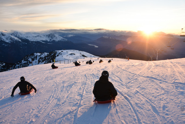 Sledge sunset descent